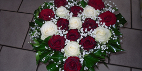 Coeur en rose rouge et blanche