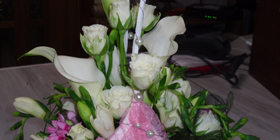 Large choix de fleurs, plantes et décorations